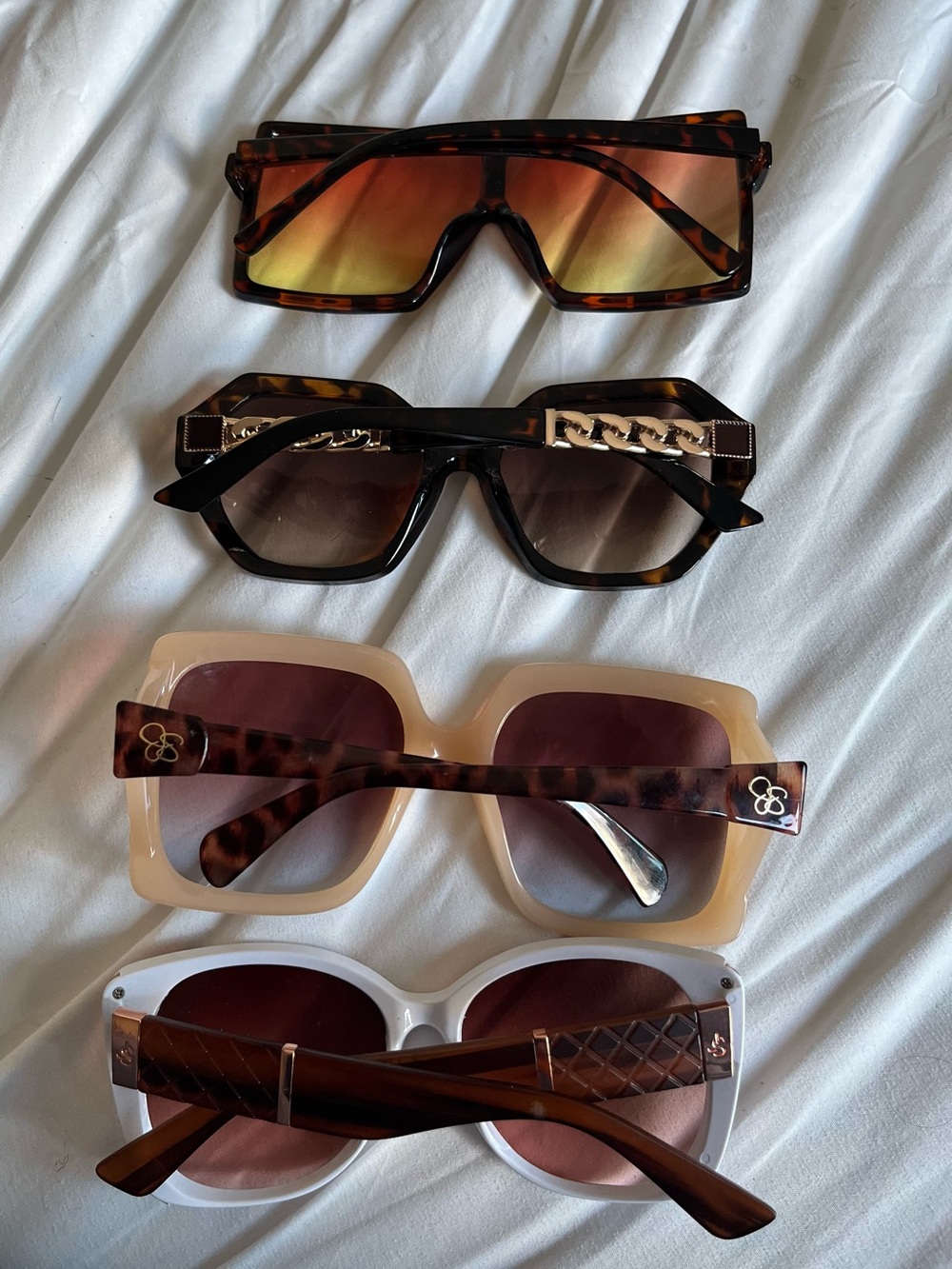 Stylish Oversized Women’s Sunglasses - Brown, Black, Beige, White - Picture 2 of 2